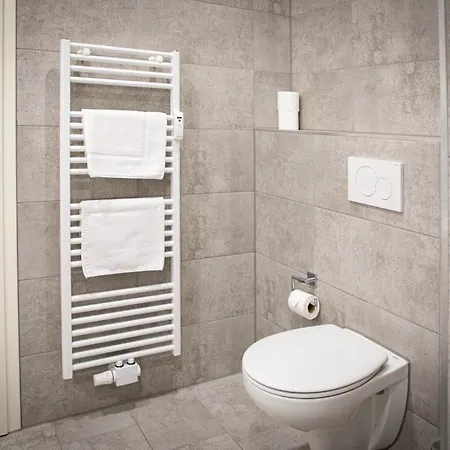 Hannibal - Design Orchidee 5, Vw Naehe, Parkplatz, Kueche, Highspeed-wlan, Fitness, Solarium Apartment *