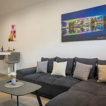 Apartment Hannibal - Design Orchidee 5, Vw Naehe, Parkplatz, Kueche, Highspeed-wlan, Fitness, Solarium Wolfsburg